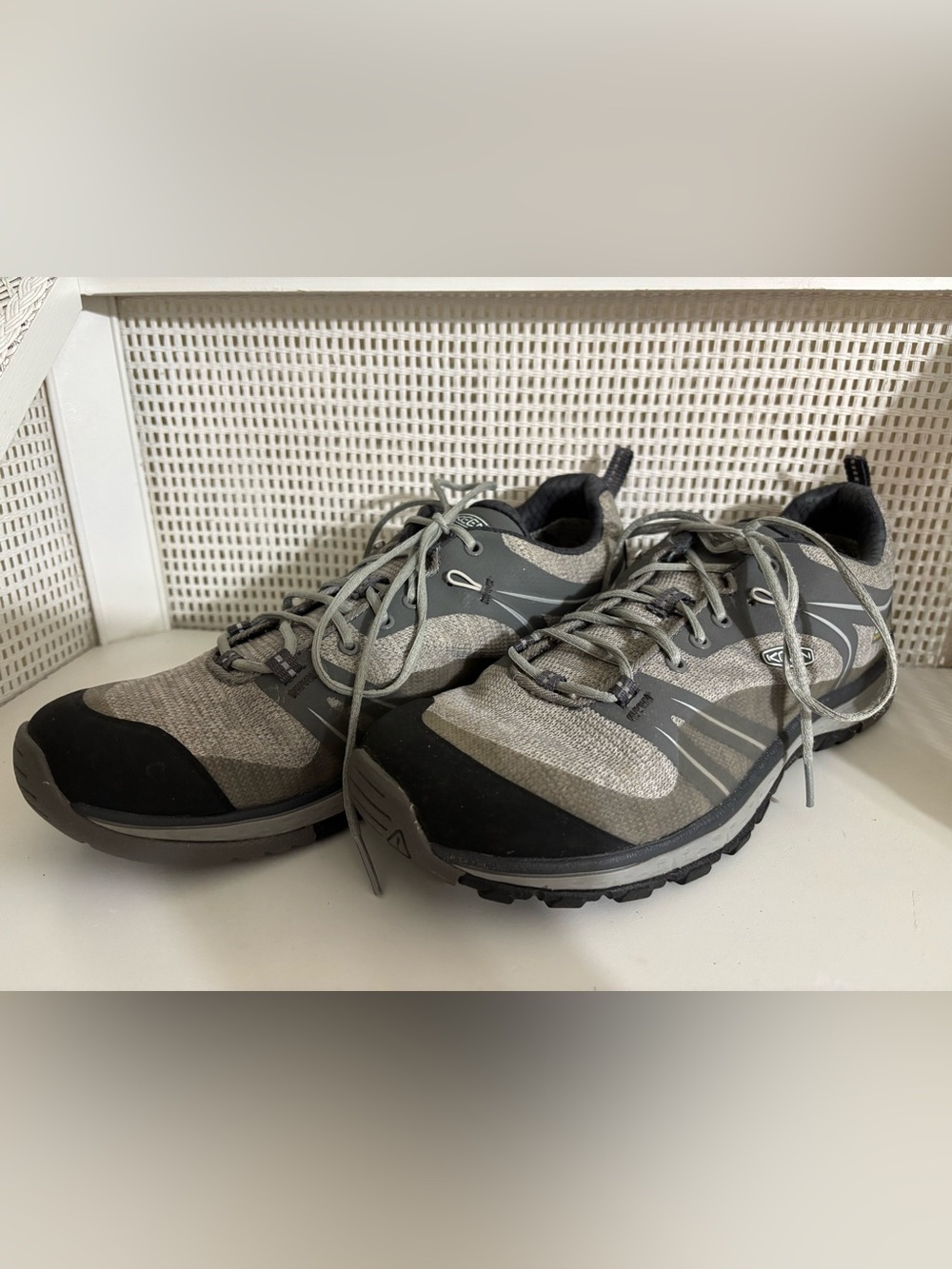 KEEN Original Terradora 1 Women's Sz 9.5 Gray Waterproof Trail Shoes - Like New